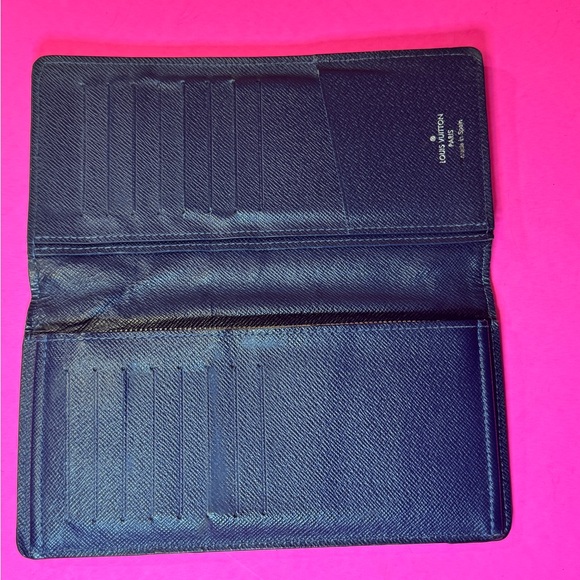 Louis Vuitton Navy Textured Wallet - Picture 6 of 8